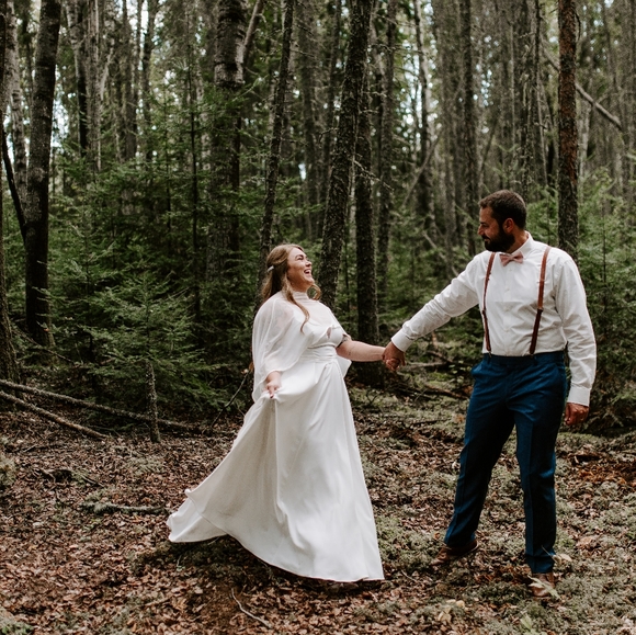 Chiffon Mesh Ivory Wedding Veil Cape with train - Picture 15 of 16